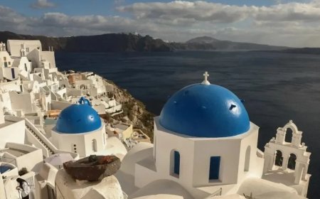 Yunanistan'ın Santorini Adası'nda yoğun sismik hareketlilik nedeniyle olağanüstü hal ilan edildi