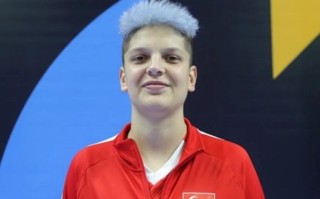 Ebrar Karakurt ve Yulia Brovkina arasında büyük kriz! Soyunma odasında kavga, otoparkta olay çıktı