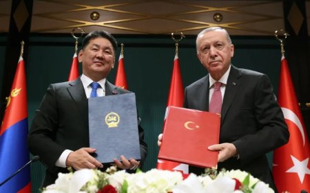 Moğolistan Cumhurbaşkanı Ukhnaa Khurelsukh ile Anlaşmaların İmza Töreni ve Ortak Basın Toplantısı