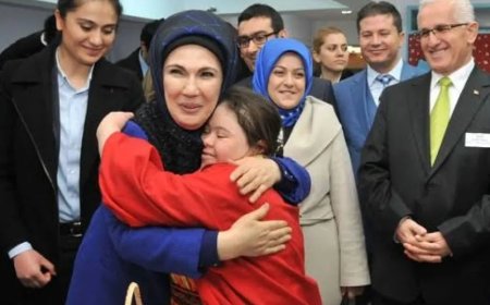 Emine Erdoğan’dan Beyaz Baston Görme Engelliler Haftası Mesajı: ‘Gerçek Engeller Farkındalıktan Yoksun Kalplerde Saklıdır’