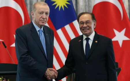 Malezya Başbakanı Enver İbrahim’e TOGG Hediyesi! Renkli Diyaloglar Dikkat Çekti