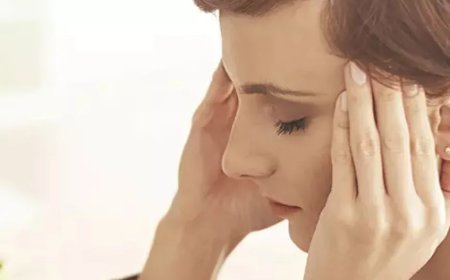 Baş Ağrısı Hafife Alınmamalı: Bu 6 Ciddi Hastalığa İşaret Ediyor