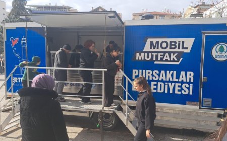 Pursaklar 3. Kitap Günleri’nde Vatandaşlara Sıcacık Çorba İkramı