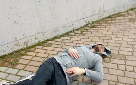 Antalya'da kaldırımda baygın halde bulundu: Polis ve sağlık ekipleri müdahale etti