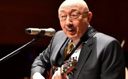 Özdemir Erdoğan'dan Zeki Müren'e sert sözler: 'Türkiye'ye atılmış atom bombasıdır'
