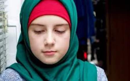 Avusturya'da Gizli Protokol Sızdı: 14 Yaş Altına Başörtüsü Yasağı Yolda