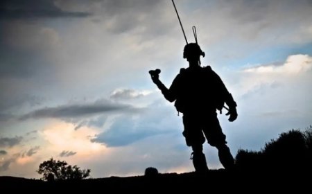 MİT, Pençe-Kilit Operasyonu Bölgesinde Teröristlere Ait Mağarayı Görüntüledi