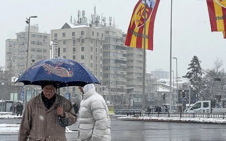 Kayseri'de kar yağışı devam ediyor, sıcaklık sıfırın altında