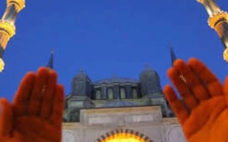 Camiler Berat Gecesi İçin Dolduruldu, Vatandaşlar Duada Bulundu