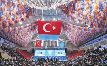 AK Parti Kongresi'ne Yoğun Katılım: 9 Parti ve 98 Büyükelçi Davet Edildi