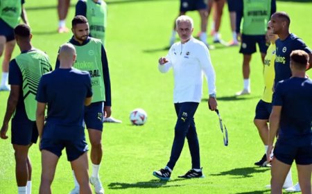 Fenerbahçe'de Mourinho'nun üçlü savunma sistemi etkisini gösterdi