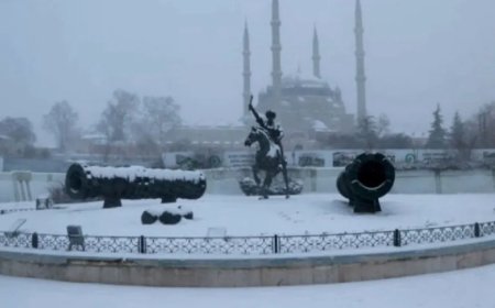 Edirne'de Kar Yağışı Etkili Oluyor! Bugün Hava Durumu Nasıl?