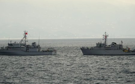 TCG AYVALIK ve FS CAPRICORNE, Ege Denizi’nde ortak eğitim gerçekleştirdi