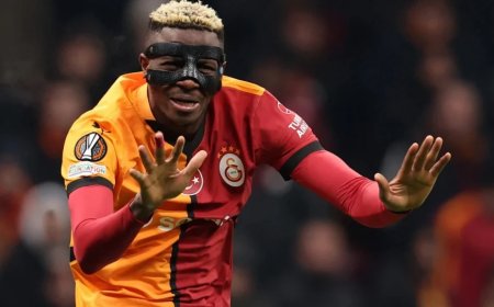 Victor Osimhen'in transferinde belirsizlik! Napoli'den kritik açıklama