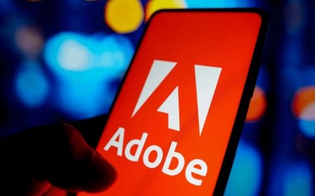 Adobe Photoshop iPhone’a geldi: Katman desteği ve yapay zeka ile tam sürüm!