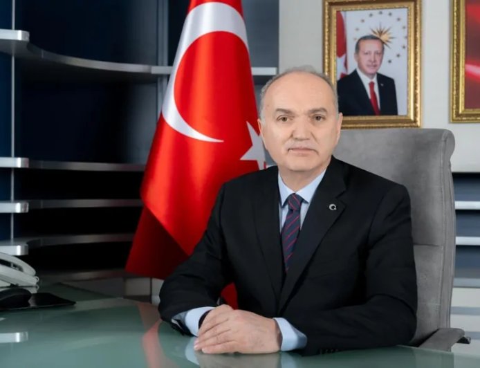 Düzce Belediye Başkanı'ndan İş Dünyasına Çağrı: 'Gelirinizin %2,5’ini Sosyal Sorumluluk Projelerine Ayırın'