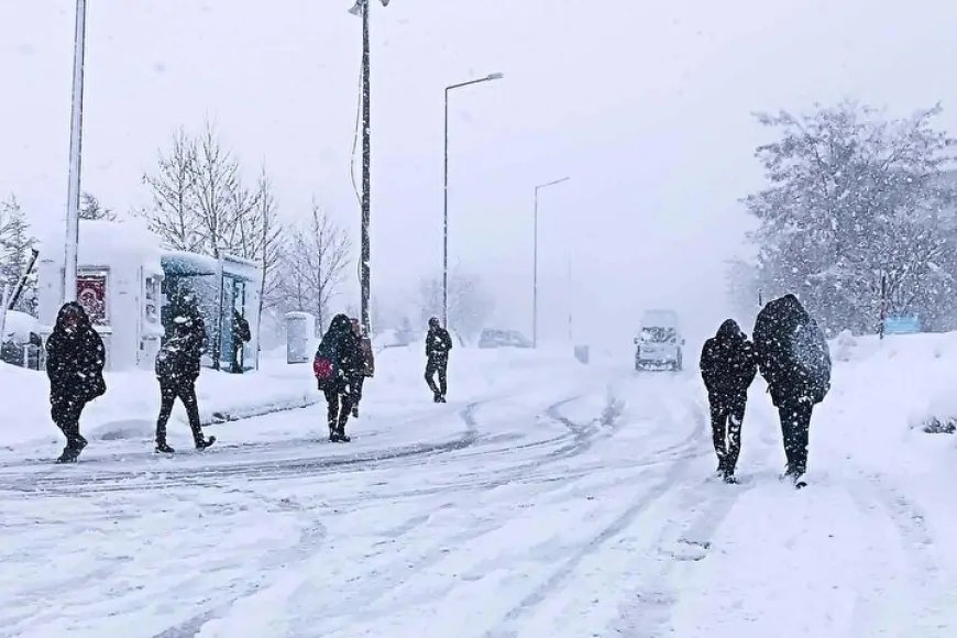 Snowstorms force school closures in 15 provinces across Türkiye — Will schools remain closed on February 14?