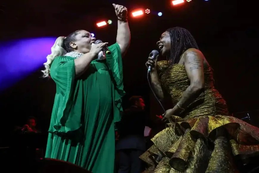Buika and Kibariye Ignite Volkswagen Arena with Unforgettable Duet Performance