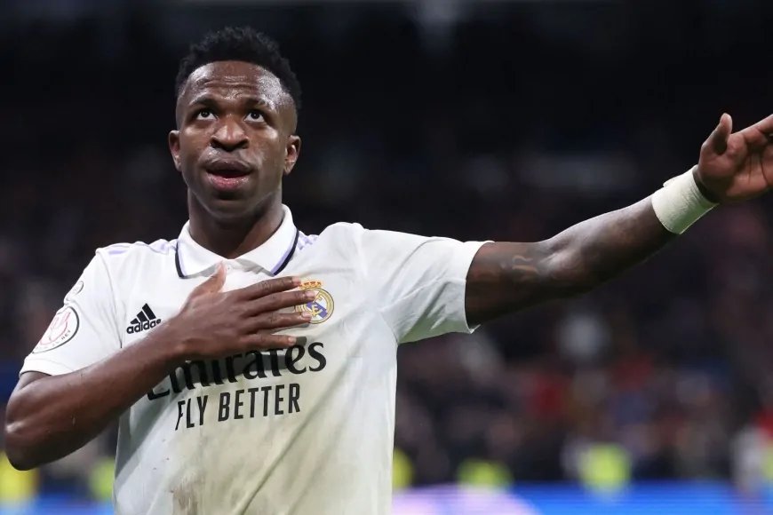 Vinicius Jr'dan tartışmalı pankarta sert yanıt!