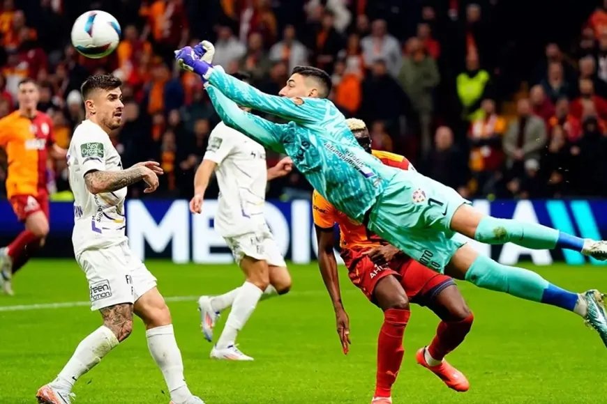 Galatasaray, Berke Özer ile anlaşmaya vardı! Muslera'nın yerine geçiyor