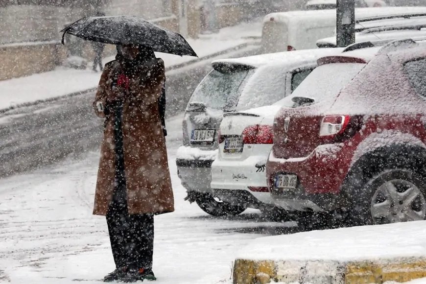 Meteorolojiden 16 il için sarı kodlu uyarı: Kuvvetli kar yağışı bekleniyor