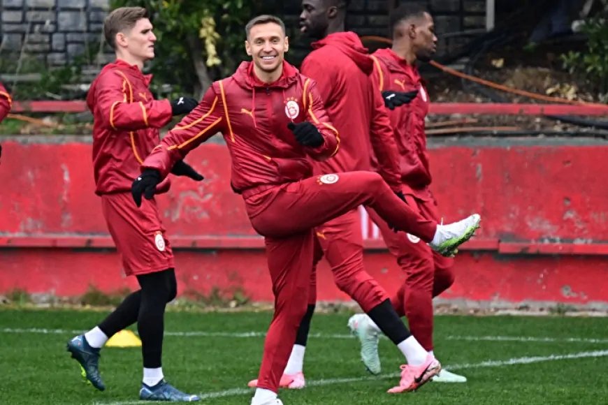 Galatasaraylı Elias Jelert'in antrenmandaki düşüşü sosyal medyada gündem oldu