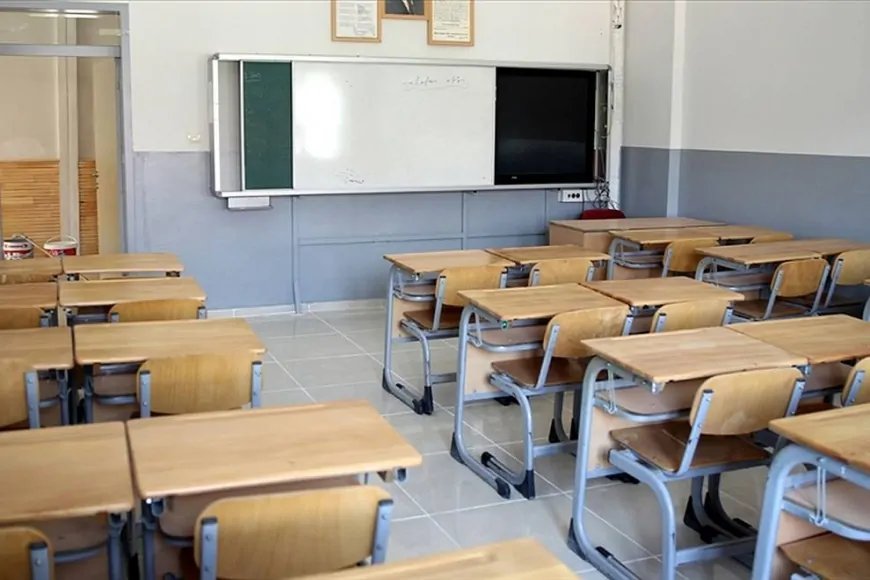 2025 İkinci Ara Tatil Tarihleri Belli Oldu! Okullar Ne Zaman Tatil Olacak?