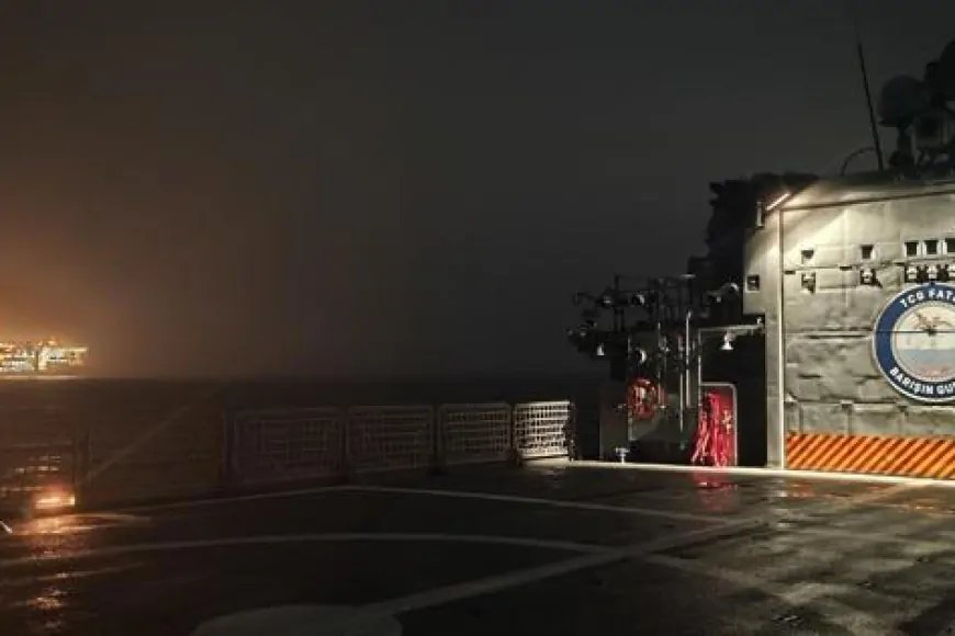 TCG FATİH, Batı Karadeniz’de sondaj gemilerine koruma sağladı