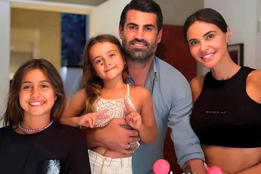Zeynep ve Volkan Demirel Çifti Üçüncü Çocuklarını Kucaklarına Aldı