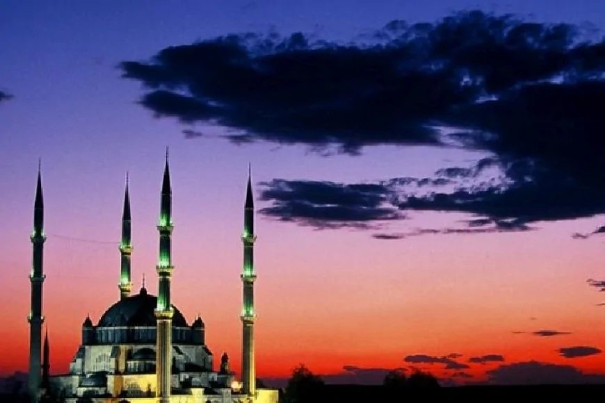 2025 Ramazan Başlangıcı ve Sahur Saatleri Belli Oldu! İlk Oruç Ne Zaman?