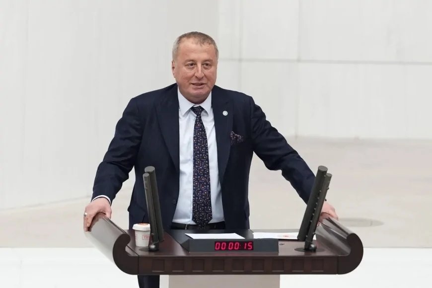 İYİ Partili Hakan Şeref Olgun: 'Milletvekili transferleri siyasetin çöküşüdür, siyasi etik yasası çıkarılmalıdır'