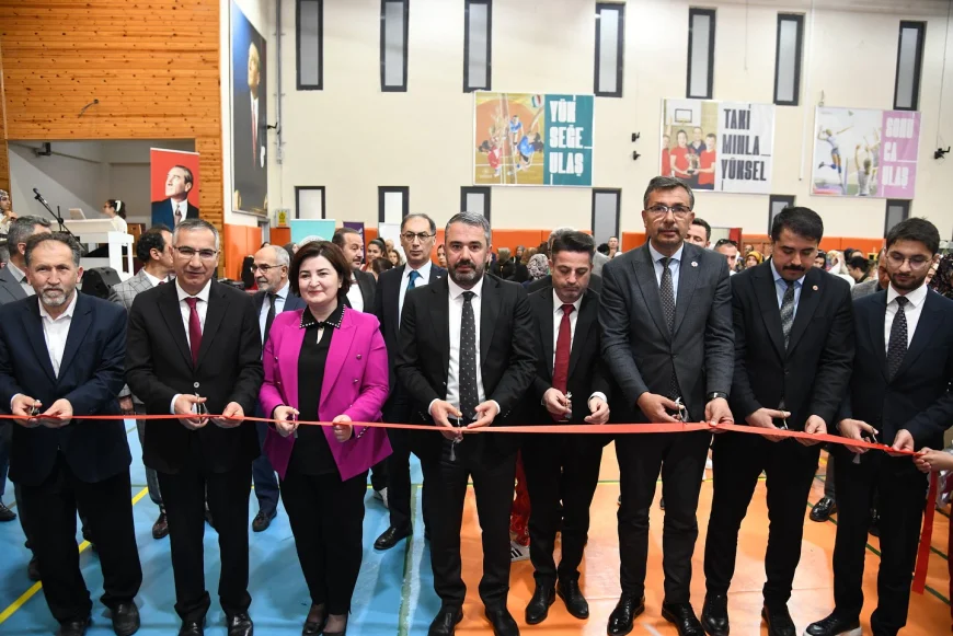 Pursaklar’da El Emeği Sergisi Ziyaretçileri Hayran Bıraktı