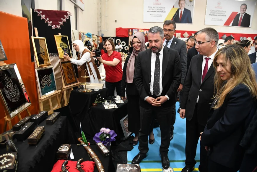 Pursaklar’da El Emeği Sergisi Ziyaretçileri Hayran Bıraktı
