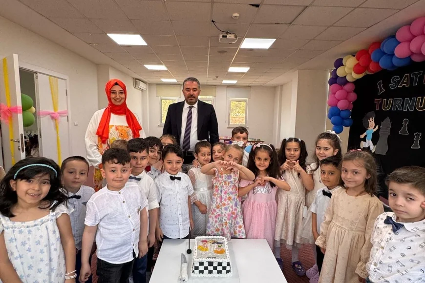 Ertuğrul Çetin: 'Minik ustaların satrançta sergilediği stratejiler hayranlık uyandırıyor'