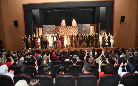 Pursaklar’da 2. Tiyatro Günleri Devam Ediyor, Sanatseverler Yoğun İlgi Gösteriyor