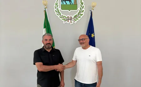 Pursaklar Belediye Başkanı Ertuğrul Çetin, Poggiardo Belediye Başkanı ile ortak projeler için görüştü